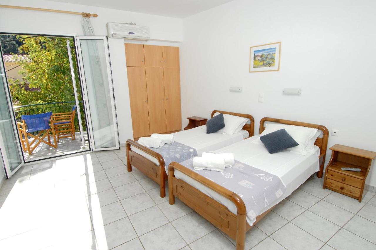 Alexis Studios And Apartments Agia Efimia Extérieur photo